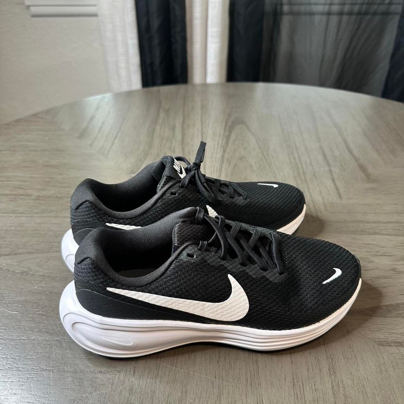 Nike Revolution 8 Size 65w